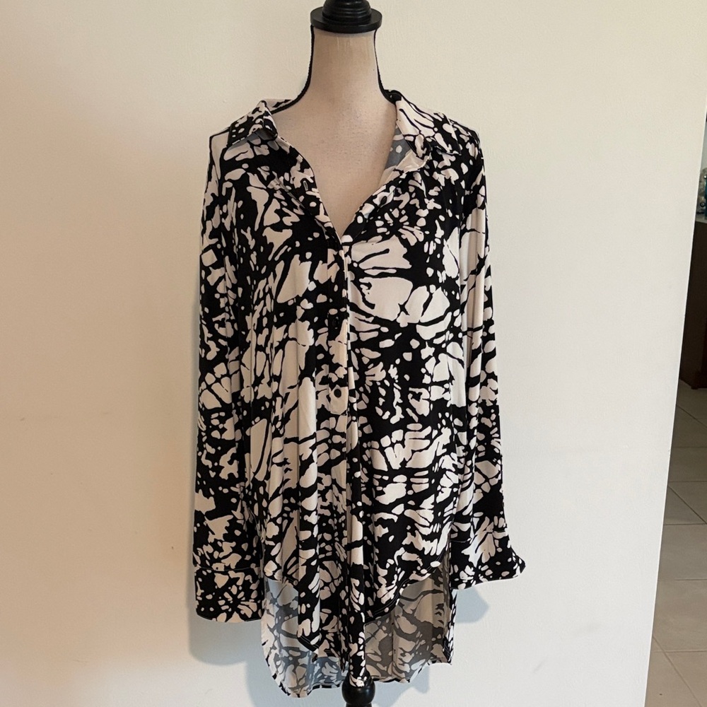 Chicos hi Lo tunic shirt sz 4 plus sz 20/22 1251